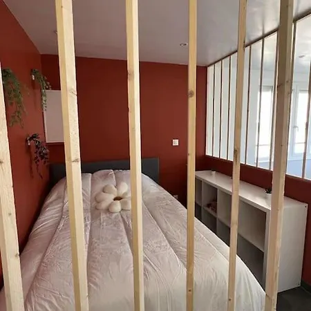 , Proche , Phare , Centre *